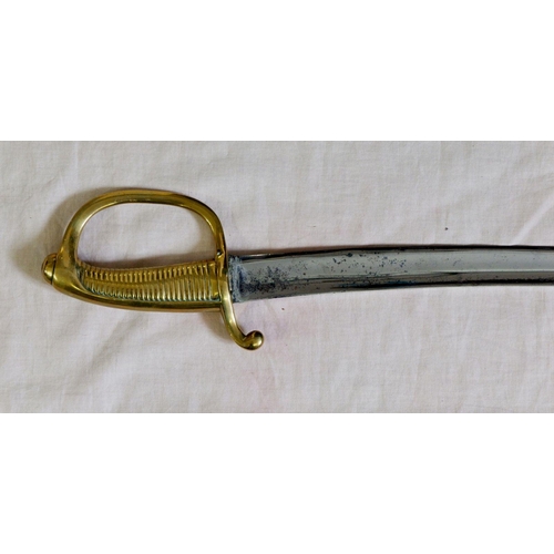 1170 - A 19th century curved sword with brass handle, blade 77cm