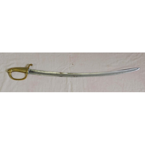 1170 - A 19th century curved sword with brass handle, blade 77cm