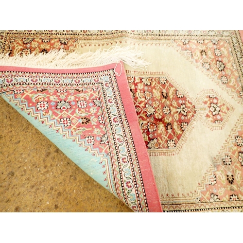 1222 - A small silk Persian style prayer rug with ivory ground 71 x 56cm