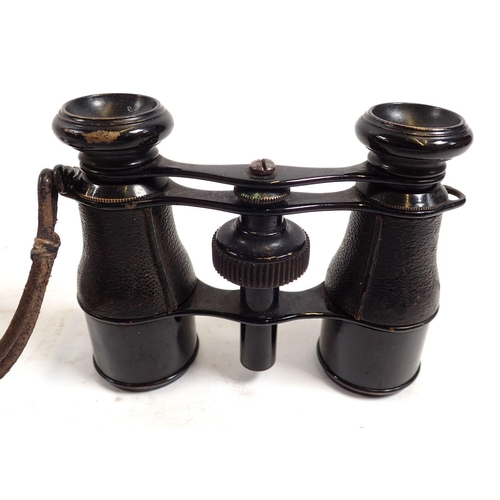 768 - A pair of Victorian ladies opera glasses