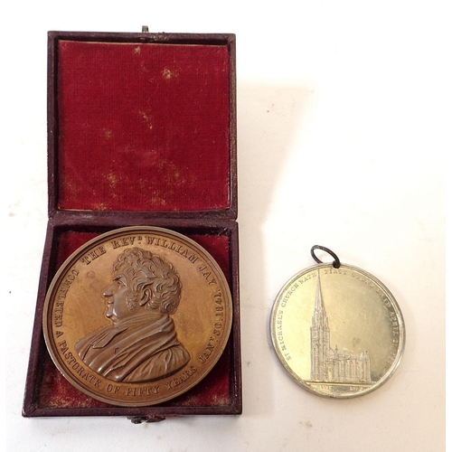 781 - A Commemorative medallion to the Rev William Jay 1841 - boxed, minister and notable orator at Argyle... 