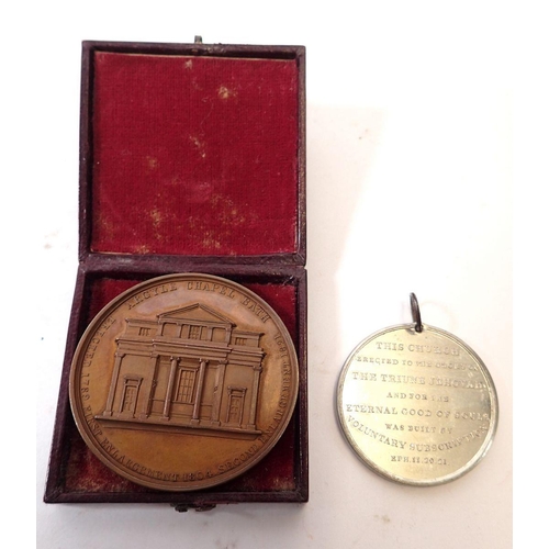 781 - A Commemorative medallion to the Rev William Jay 1841 - boxed, minister and notable orator at Argyle... 