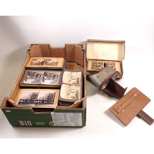 836 - A stereoscope viewer and quantity of cards