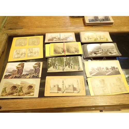 836 - A stereoscope viewer and quantity of cards