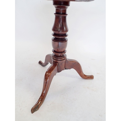 1088 - A 19th century mahogany occasional table on turned column and triple supports, 71.5 x 81.5cm