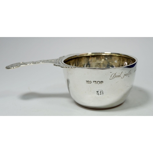 212 - An unusual silver ceremonial drinking cup, London 1902 by Elkington & Co. engraved 'Deal Justly, Liv... 