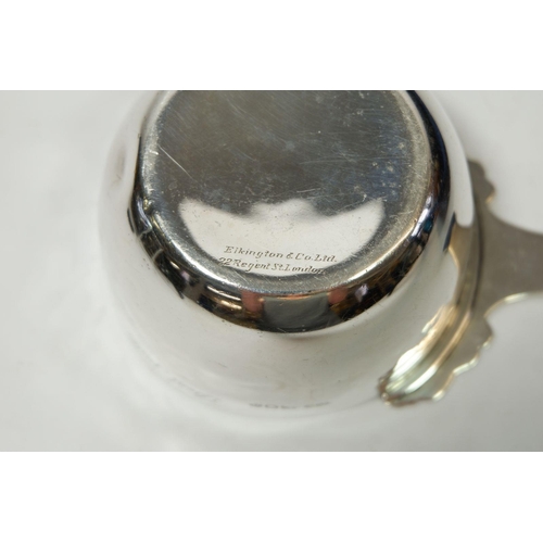 212 - An unusual silver ceremonial drinking cup, London 1902 by Elkington & Co. engraved 'Deal Justly, Liv... 