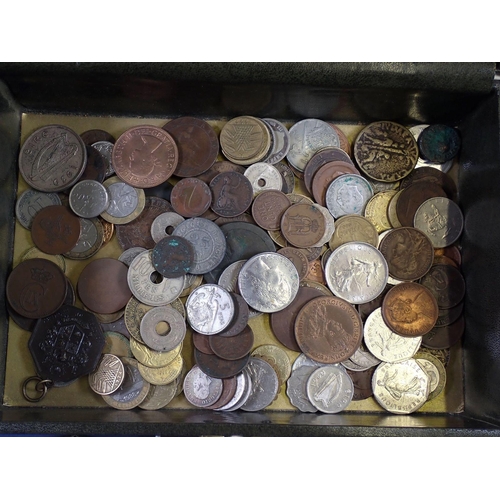 481 - A box of world coins and medallions including examples: British, Channel Islands, Eire, Egypt, Franc... 