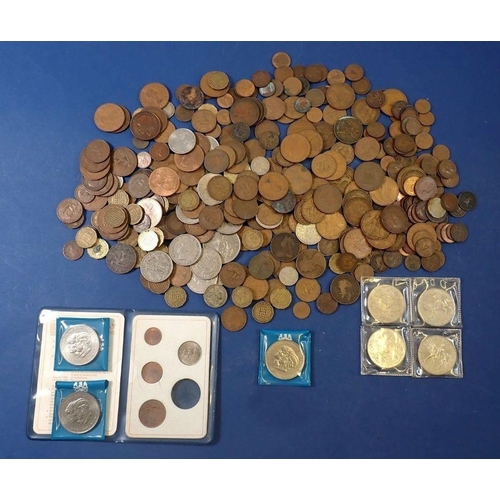 486 - A quantity of British pre-decimal and decimal coinage including: farthings, halfpennies, pennies, br... 