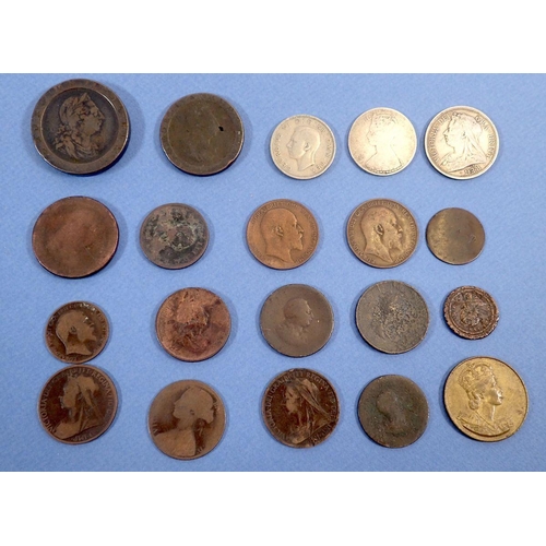 493 - A quantity of pre-decimal coinage to include a George III 'cartwheel' twopence 1797, penny 1797 and ... 