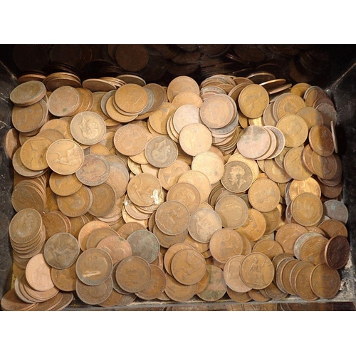 503 - A strong box to include approximately 4kg of pennies and half pennies from Victoria - Elizabeth II, ... 