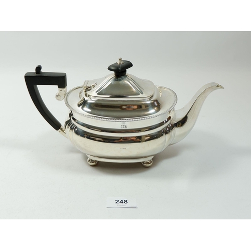 248 - A silver Mappin & Webb teapot, 684g, Sheffield 1932