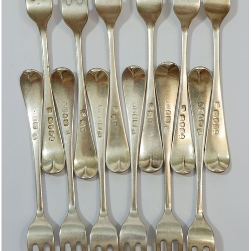 346 - A set of twelve George III silver dessert forks, London 1799 by Peter & Ann Bateman, 378g