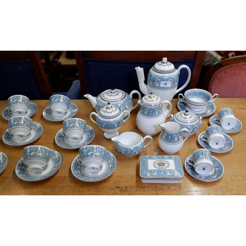 66 - A Wedgwood Florentine dinner service 151 pieces in total comprising: nine 9