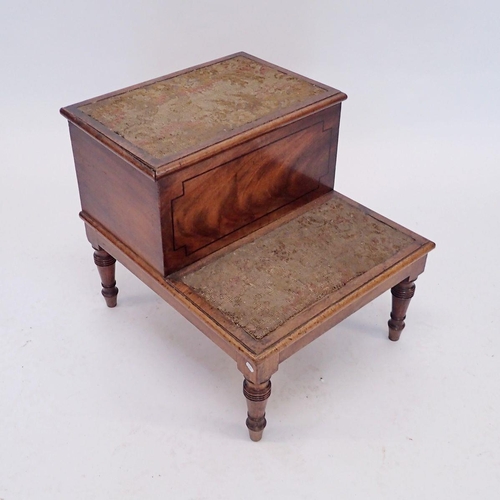 1180 - A Victorian mahogany library step stool with rise top and turned supports