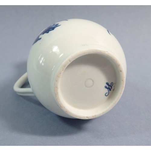 124 - An 18th century Worcester sparrow beak cream jug with three flowers pattern, 'W' mark to base, 9cm