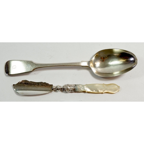 289 - A Victorian and mother of pearl butter knife, Birmingham 1867 by George Unite and a Victorian silver... 