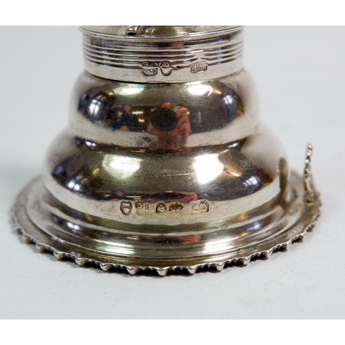 358 - A Georgian silver wine funnel, London 1825, 92g