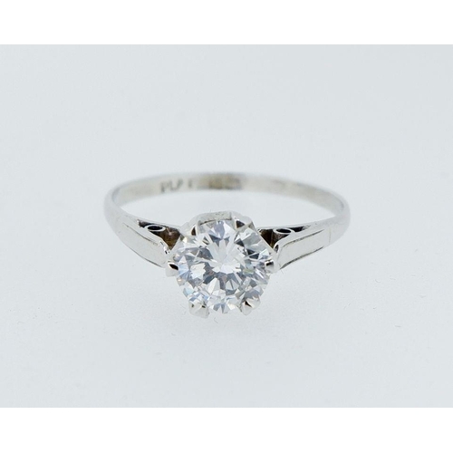 384 - An 18 carat white gold and platinum solitaire diamond ring, over 90 pts, size M to N, 2.3g