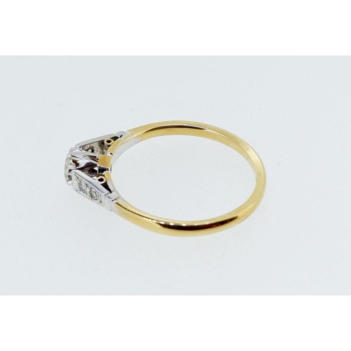 391 - A 9 carat and 18 carat gold diamond ring, size N-O, 2.9g