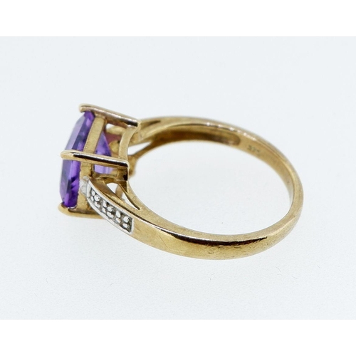 410 - A 9 carat gold amethyst set ring, 3.3g, size O to P