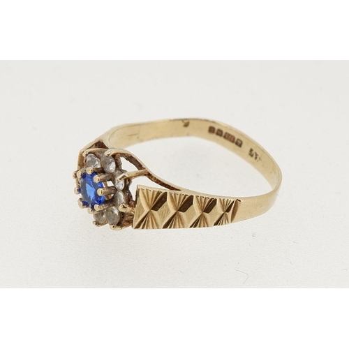 457 - A 9 carat gold cluster ring set blue and white stones, size O, 1.5g