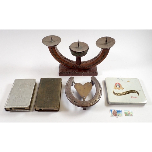 827 - A small group of collectables including two Post Office Savings Banks, a horse shoe and heart trivet... 