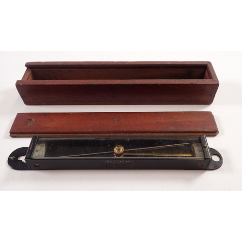 840 - A WWI trough compass, W Ottoway & Co 'Director No 1' 1918 No 1854 in mahogany box