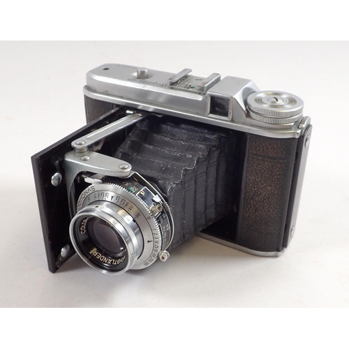 858 - A Voigtlander Perkeo II camera