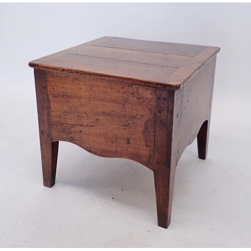 883 - A 19th century oak commode with rise top and original white china liner, 47 x 48 x 45cm