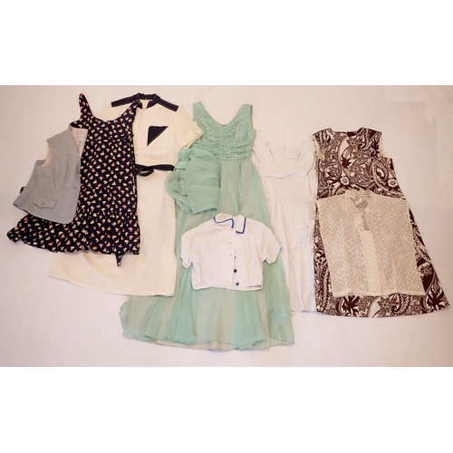 984 - Two boxes with a large collection of vintage clothing including twin set and black velvet evening co... 