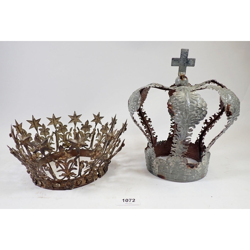 1072 - Two decorative metal crowns, tallest 25cm