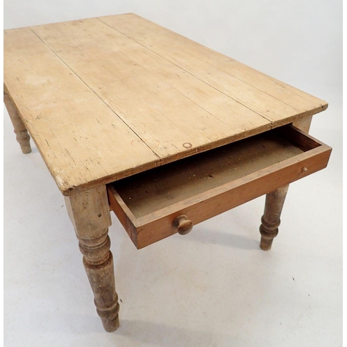 1293 - A pine farmhouse style table on turned supports, 90 x 153cm