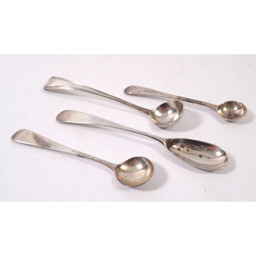 293 - Four silver Georgian cruet spoons, 43g