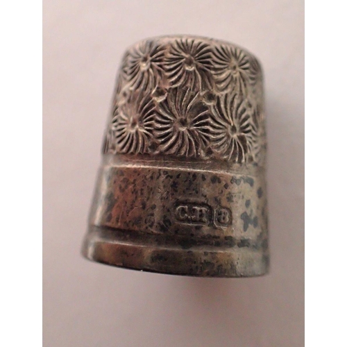 298 - A silver pencil, silver Charles Horner thimble and silver button hook