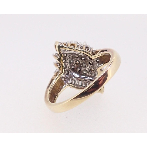 382 - A 9 carat gold ring set diamonds, size M, 4g