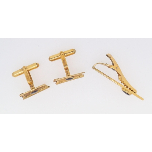 407 - A pair of 14k gold stone set cufflinks and tie pin, 10g