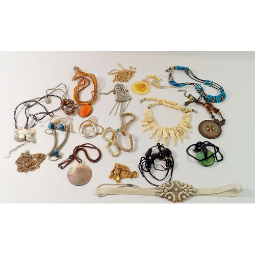 503 - A quantity of various necklaces