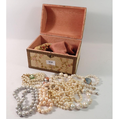 514 - A box of faux pearl jewellery