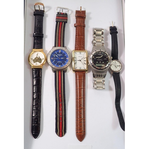 544 - Five assorted quartz watches including Seiko