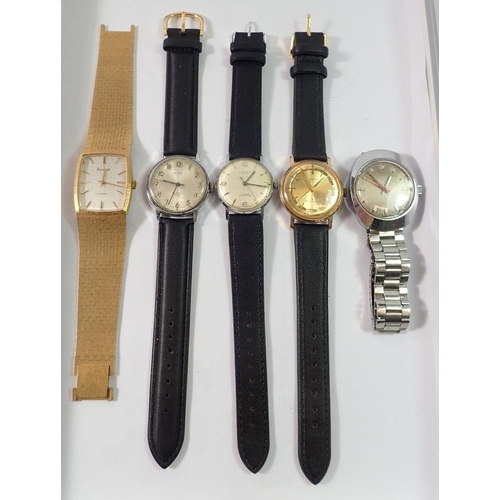 554 - Five various mechanical wrist watches including a gents Accurist bracelet watch and an Avia vintage ... 