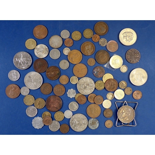 573 - A miscellaneous lot of British and world coins to include British pre-decimal and commemorative coin... 