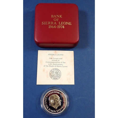 602 - Six Sierra Leone silver 1 Leone coins 1974, each cased, five with COA, 28.28g per coin