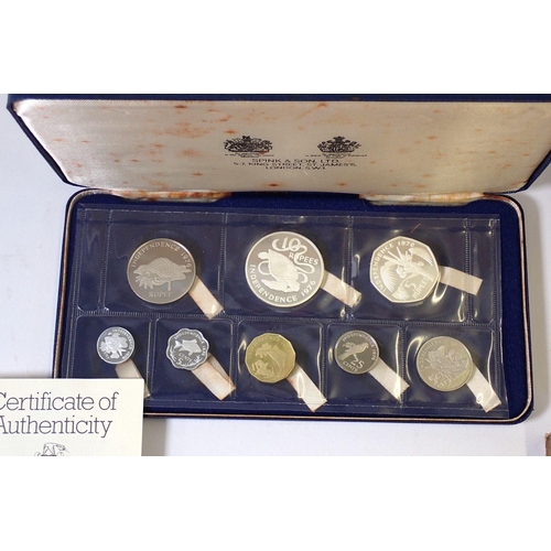 610 - A group of five coin sets including Franklin Mint Guyana 1977 proof set, 10 dollar sterling silver, ... 