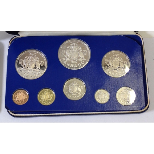 610 - A group of five coin sets including Franklin Mint Guyana 1977 proof set, 10 dollar sterling silver, ... 