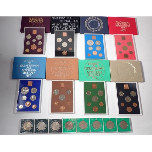 621 - Eight coinage of Great Britain and Northern Ireland sets including 1970 - 1977 plus eight cased comm... 