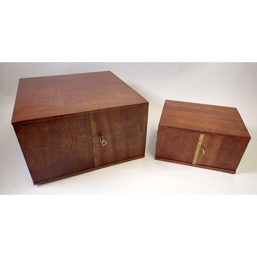 624 - Two mahogany coin cabinets, largest 29cm wide