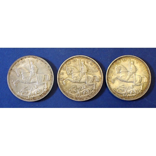 647 - Three George V silver crowns 1935