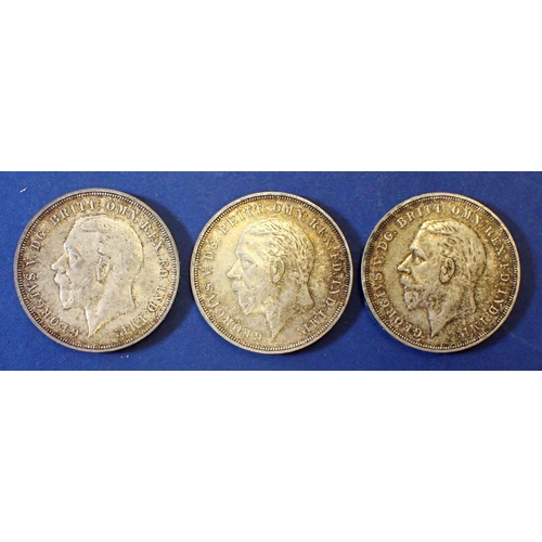 647 - Three George V silver crowns 1935