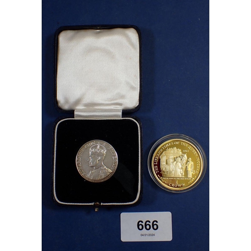 666 - An Edward VIII coronation medal 1937 in fitted case plus an Elizabeth II 2000 Isle of Man silver one... 